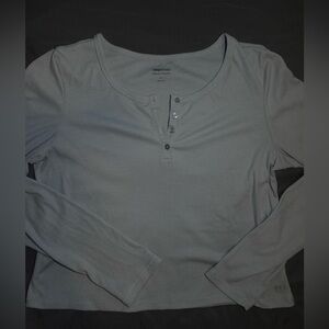 GAP Women's Light Gray Long Sleeve